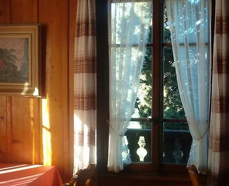 Отель Les Touristes